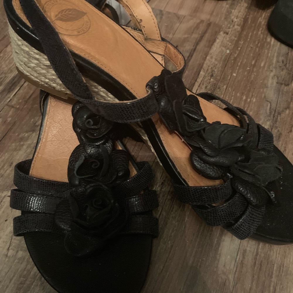 Nurture sandals